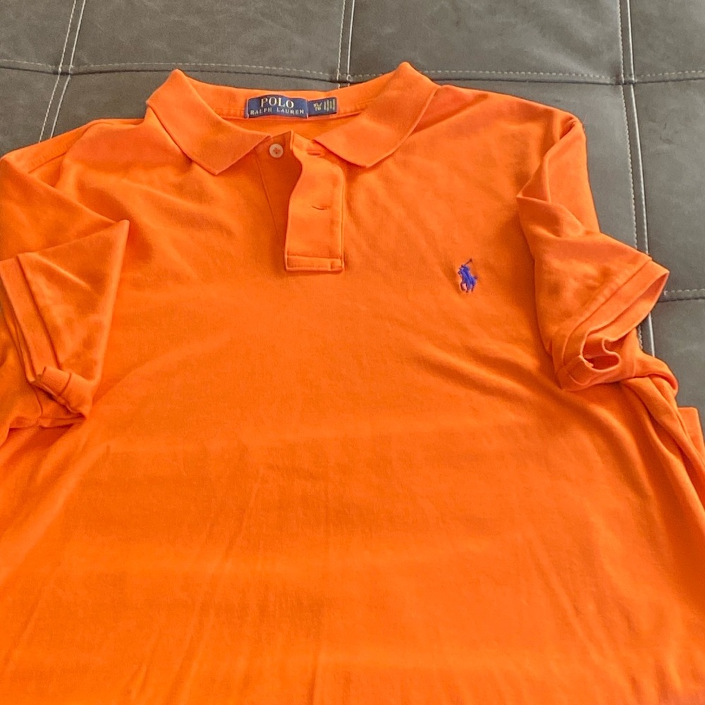 Short Sleeved Men’s Polo Shirt